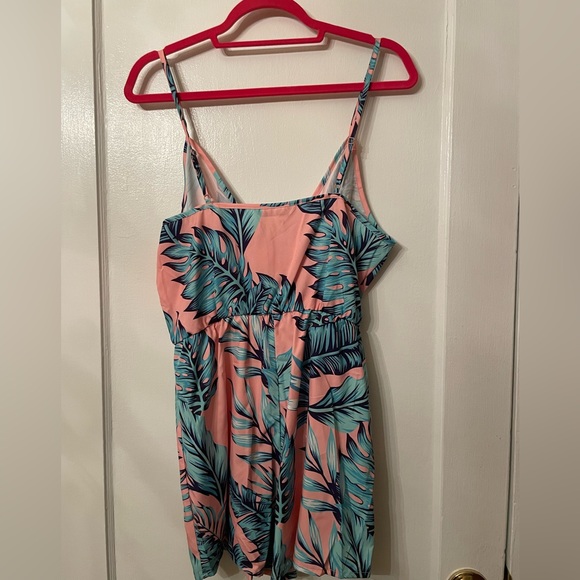 Cute floral romper - Picture 2 of 2